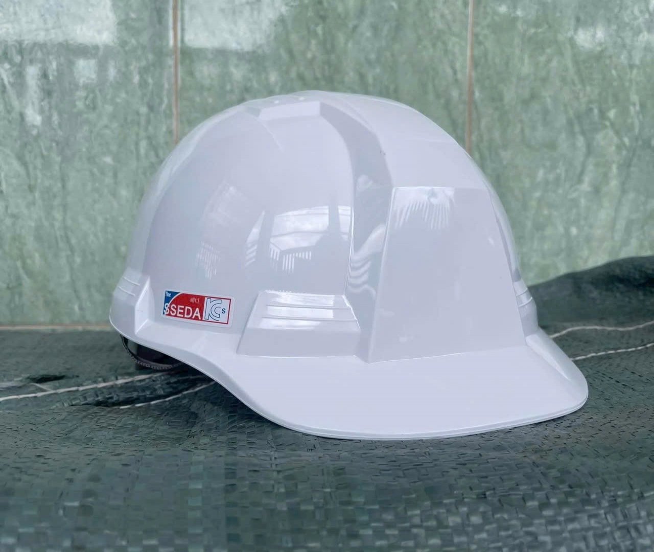 Mũ Bảo Hộ SSEDA Mặt Vuông Việt Nam